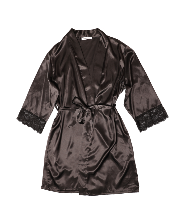 5f806318-ba39-11f0-b943-36b32408937b חלוק משי שחור – תמונה 1